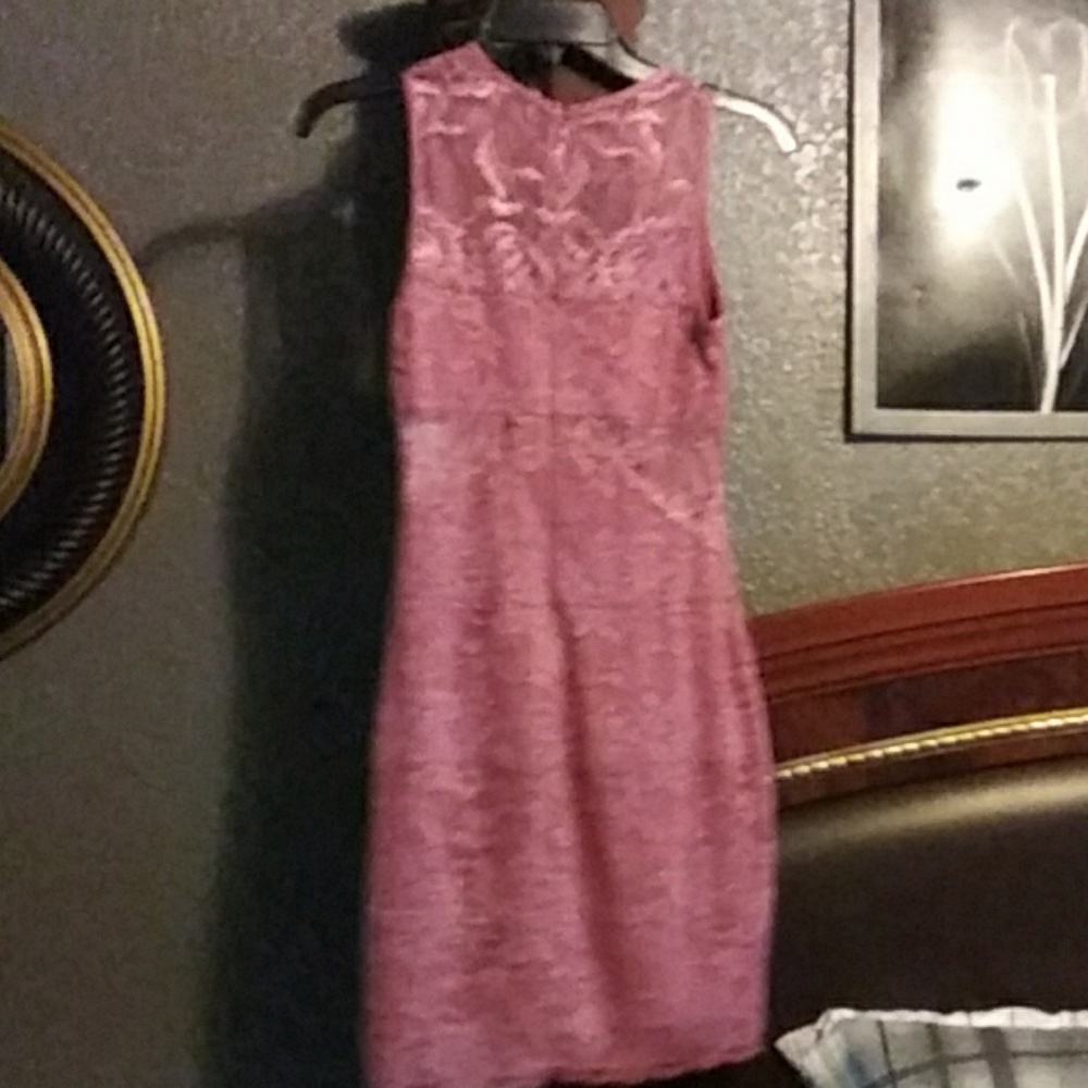 Guess - Picture 2 of 6